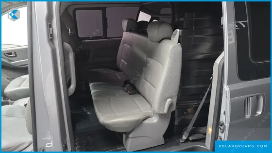 HYUNDAI STAREX 5-SEATER VAN