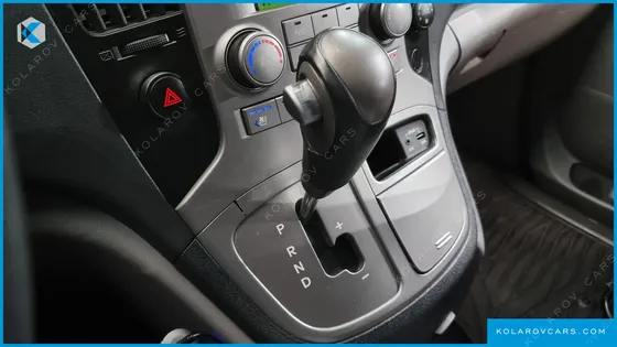 HYUNDAI STAREX 11-SEATER WAGON HVX