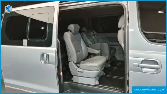 HYUNDAI STAREX 11-SEATER WAGON HVX