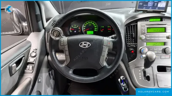 HYUNDAI STAREX 11-SEATER WAGON HVX