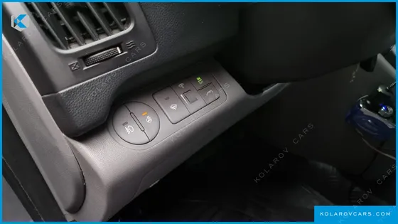 HYUNDAI STAREX 11-SEATER WAGON HVX