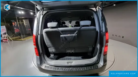 HYUNDAI STAREX 11-SEATER WAGON HVX