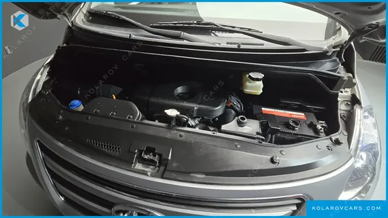 HYUNDAI STAREX 12-SEATER WAGON