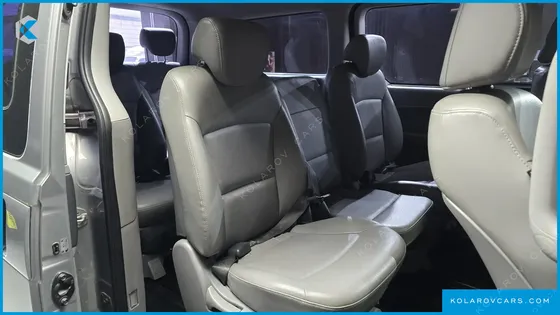 HYUNDAI STAREX 12-SEATER WAGON