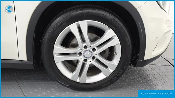 MERCEDES GLA-CLASS GLA200 D 4MATIC