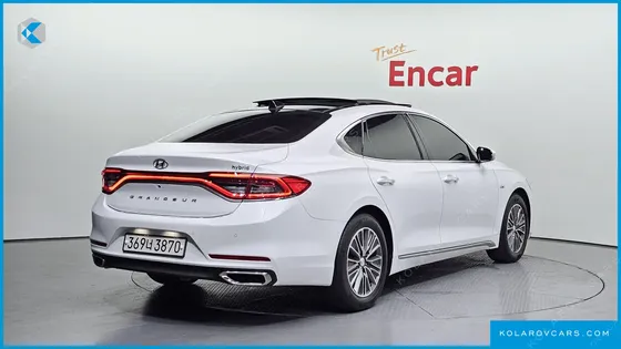 HYUNDAI GRANDEUR PREMIUM