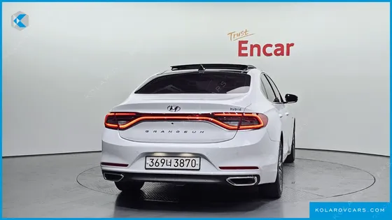 HYUNDAI GRANDEUR PREMIUM