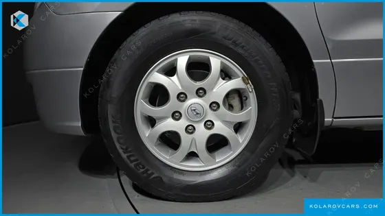 HYUNDAI STAREX 12-SEATER WAGON