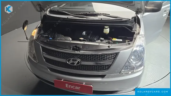 HYUNDAI STAREX 12-SEATER WAGON