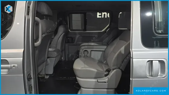 HYUNDAI STAREX 12-SEATER WAGON