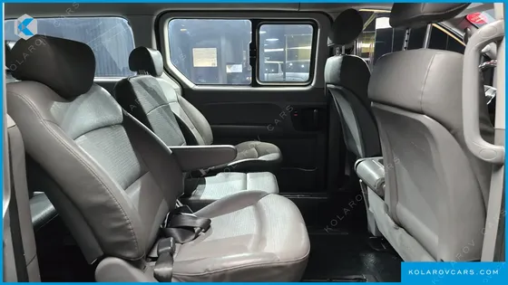 HYUNDAI STAREX 12-SEATER WAGON