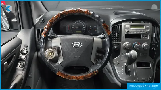 HYUNDAI STAREX 12-SEATER WAGON