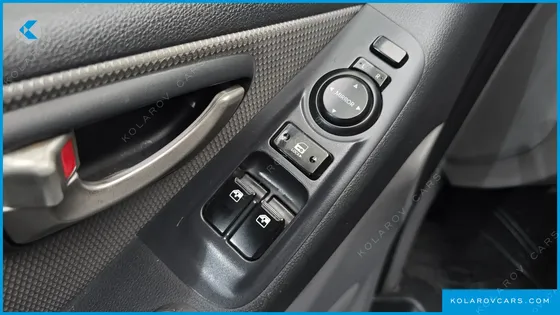 HYUNDAI STAREX 12-SEATER WAGON