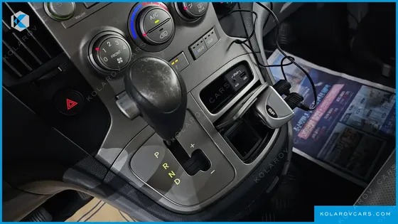 HYUNDAI STAREX 12-SEATER WAGON