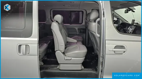 HYUNDAI STAREX 12-SEATER WAGON