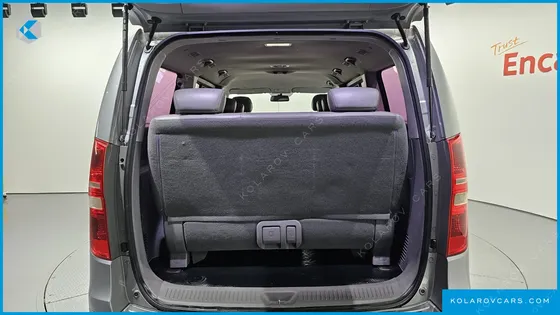 HYUNDAI STAREX 12-SEATER WAGON