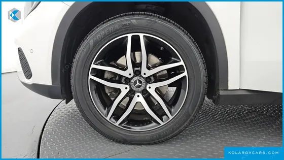 MERCEDES GLA-CLASS GLA220 PREMIUM