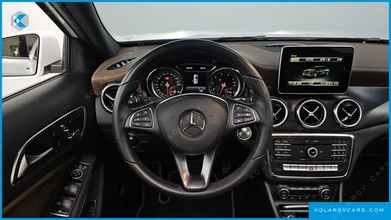 MERCEDES GLA-CLASS GLA220 PREMIUM