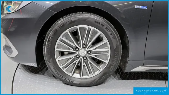 HYUNDAI GRANDEUR EXCLUSIVE