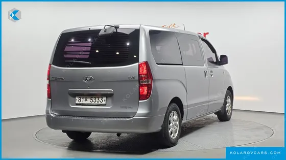HYUNDAI STAREX 5-SEATER VAN