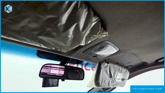 HYUNDAI STAREX 5-SEATER VAN