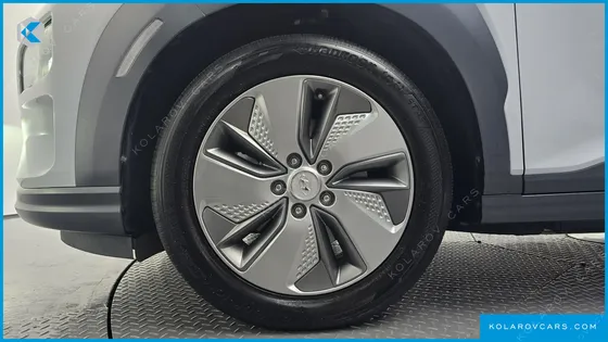 HYUNDAI KONA PREMIUM