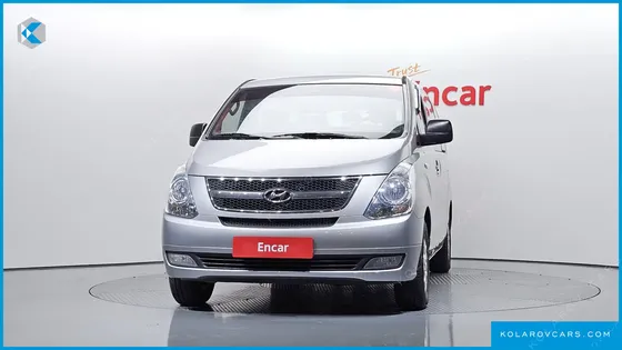 HYUNDAI STAREX 12-SEATER WAGON