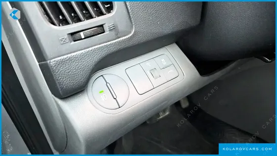 HYUNDAI STAREX 12-SEATER WAGON