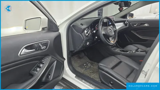 MERCEDES GLA-CLASS GLA220 PREMIUM