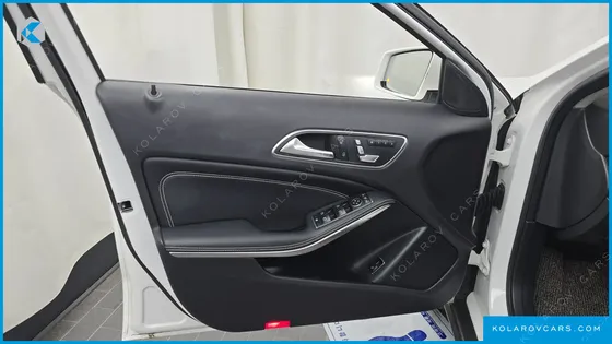 MERCEDES GLA-CLASS GLA220 PREMIUM
