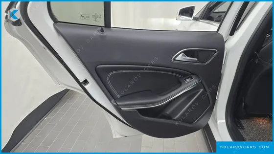 MERCEDES GLA-CLASS GLA220 PREMIUM