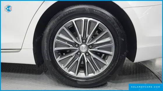 HYUNDAI GRANDEUR EXCLUSIVE