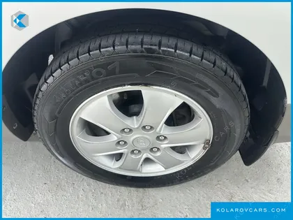 HYUNDAI STAREX 11-SEATER WAGON HVX
