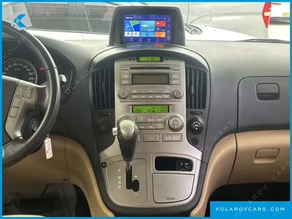 HYUNDAI STAREX 11-SEATER WAGON HVX