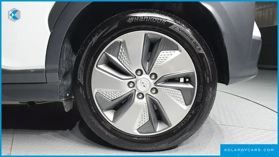 HYUNDAI KONA MODREN
