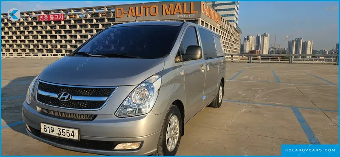 HYUNDAI STAREX 5-SEATER VAN