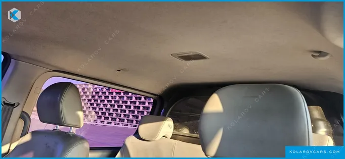HYUNDAI STAREX 5-SEATER VAN