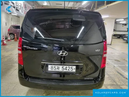 HYUNDAI STAREX 5-SEATER VAN