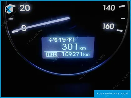 HYUNDAI STAREX 12-SEATER WAGON
