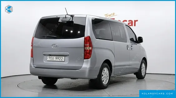 HYUNDAI STAREX 12-SEATER WAGON