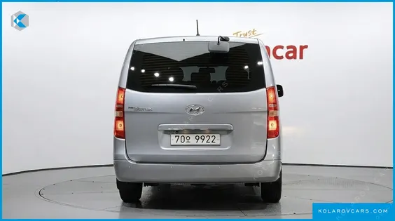 HYUNDAI STAREX 12-SEATER WAGON