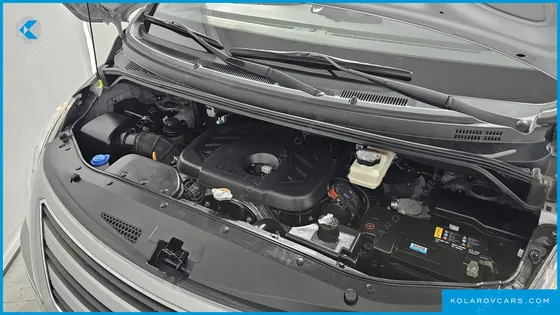 HYUNDAI STAREX 12-SEATER WAGON