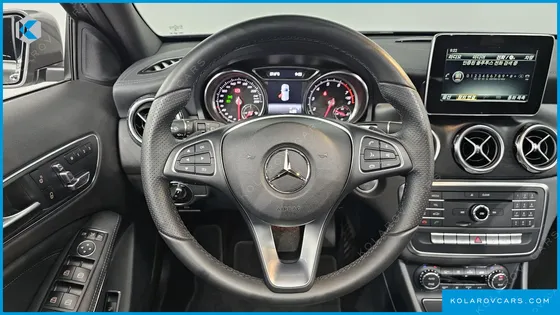 MERCEDES GLA-CLASS GLA220 PREMIUM
