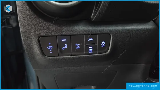 HYUNDAI KONA PREMIUM