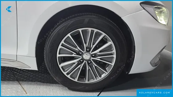 HYUNDAI GRANDEUR EXCLUSIVE