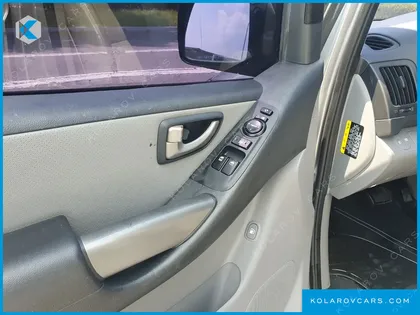 HYUNDAI STAREX 4WD 12-SEATER WAGON