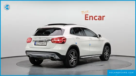 MERCEDES GLA-CLASS GLA200D 4MATIC ACTIVITY EDITION