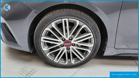 KIA K3 1.6 TURBO GT 5DOOR