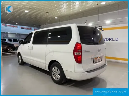 HYUNDAI STAREX 3-SEATER VAN