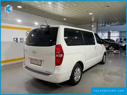 HYUNDAI STAREX 3-SEATER VAN